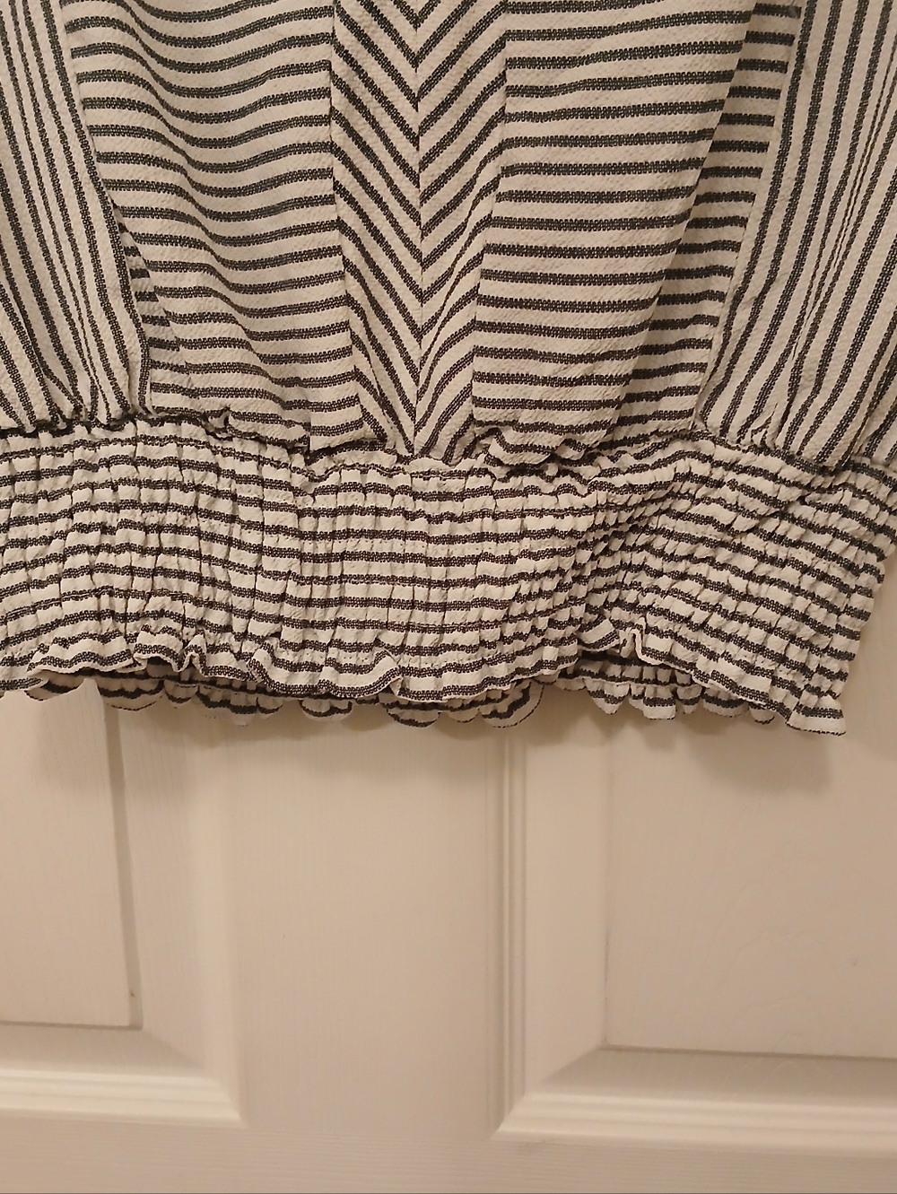 Faith & Joy Stripe Blouse Women's Size XL V Neck Crop Top Workwear - Picture 3 of 6